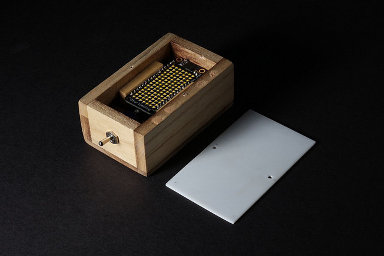 Three-quarters view of the box breathing box with the top off